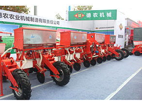 德農(nóng)農(nóng)機(jī)2BYF-2型種植施肥機(jī)械 高效農(nóng)作的得力助手